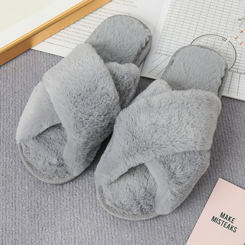 Pantufa Feminina Fluffy Slipper