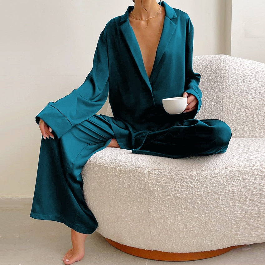 Pijama Feminino de Cetim Longo Chicago