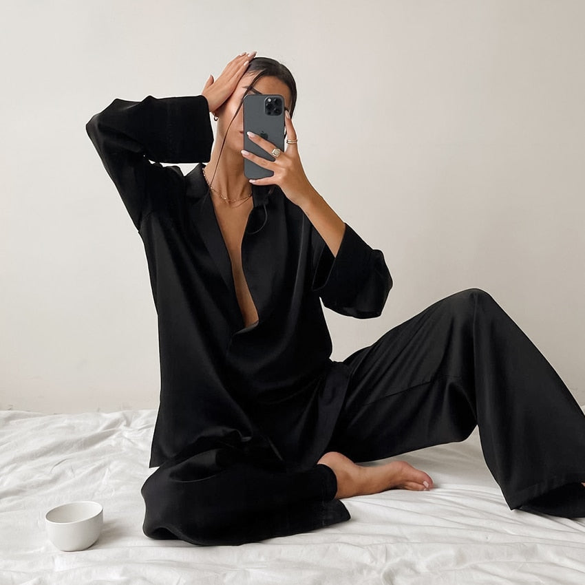 Pijama Feminino de Cetim Longo Chicago